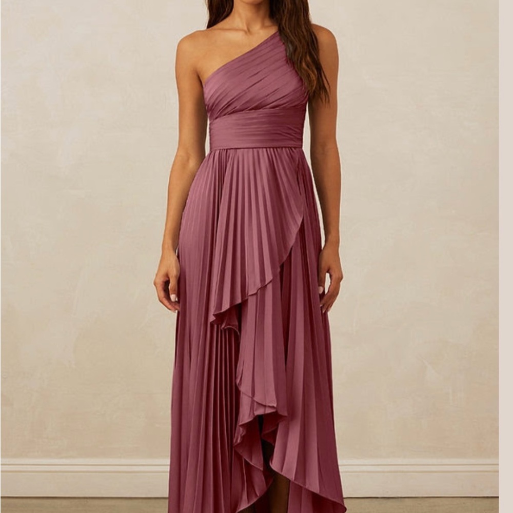 Azazie Christian Siriano bridal dress in desert rose 1008. Size 6